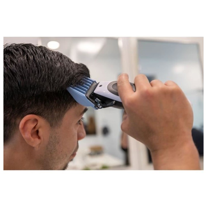 Tondeuse a cheveux - WAHL - ColorPro Cordless Lithium - 240 V - 120 min - Blanc / Noir Tondeuse a cheveux - WAHL - ColorPro Cordless Lithium - 240 V - 120 min - Blanc / Noir