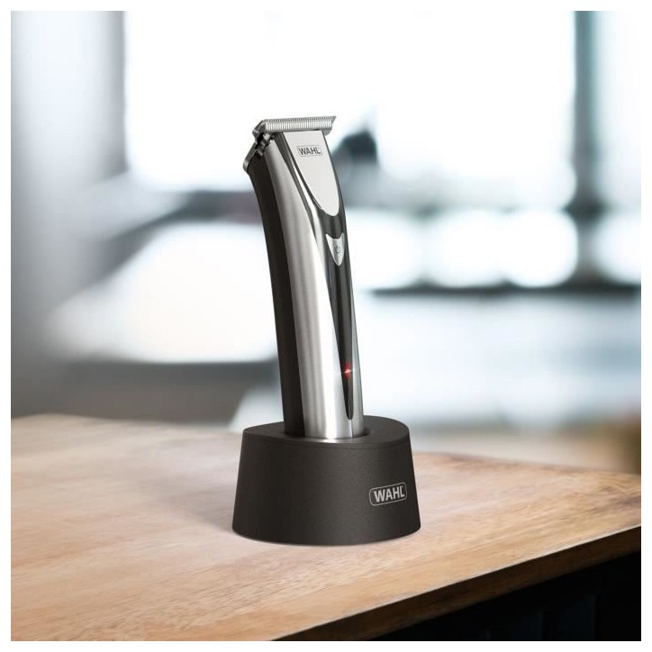 Tondeuse multifonction - WAHL - Elite Groom - 240 V - 150 min - Argent / Noir Tondeuse multifonction - WAHL - Elite Groom - 240 V - 150 min - Argent / Noir