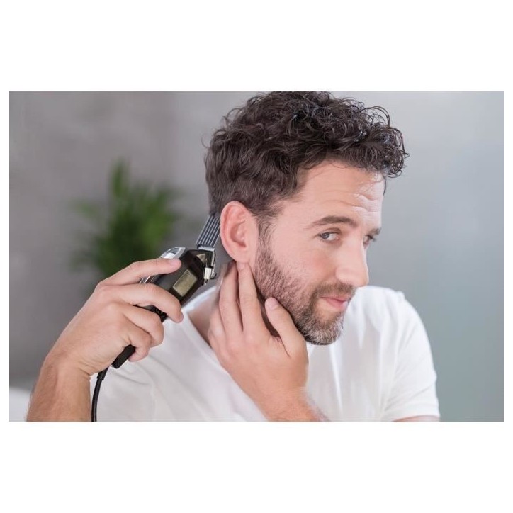 Tondeuse secteur - WAHL - ELITE PRO - 230 V - 10 sabots - Noir Tondeuse secteur - WAHL - ELITE PRO - 230 V - 10 sabots - Noir