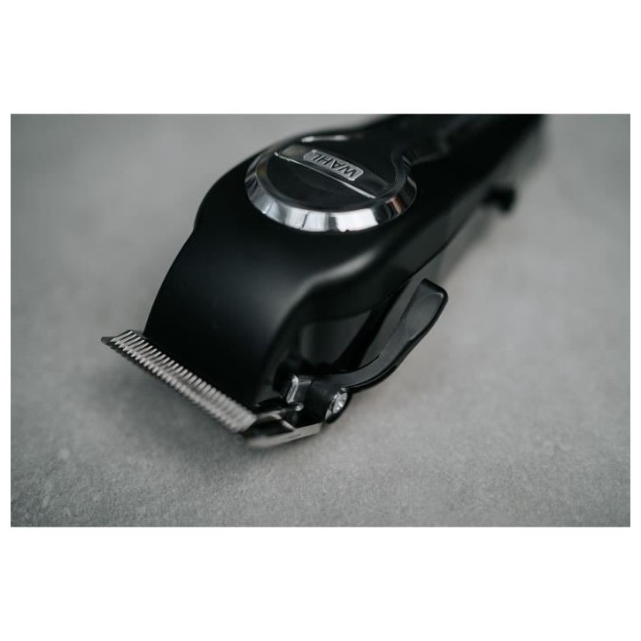 Tondeuse secteur - WAHL - ELITE PRO - 230 V - 10 sabots - Noir Tondeuse secteur - WAHL - ELITE PRO - 230 V - 10 sabots - Noir