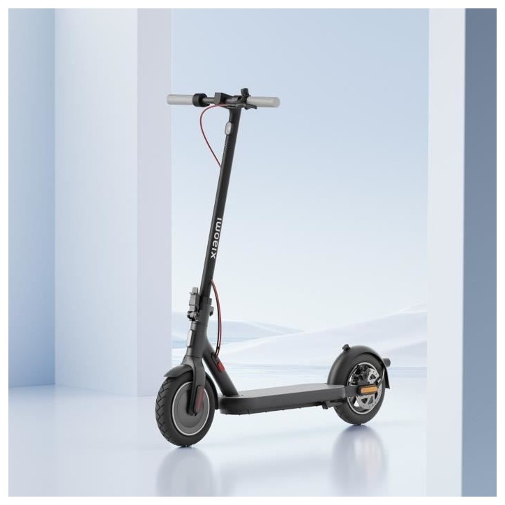 Trottinette électrique - XIAOMI - Electric Scooter 4 - 300W - Pneus 10 - Autonomie 35 km Trottinette électrique - XIAOMI - Electric Scooter 4 - 300W - Pneus 10 - Autonomie 35 km