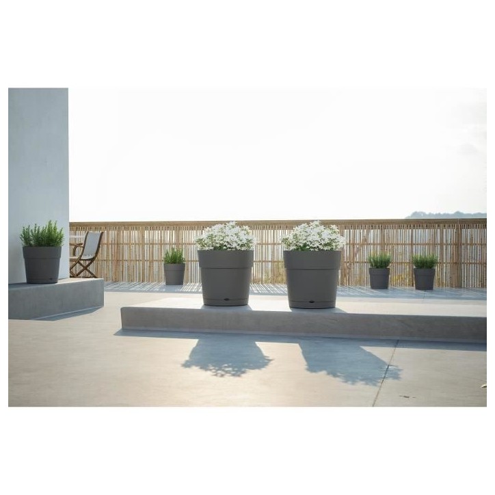 ARTEVASI Pot de fleurs rond CAPRI LARGE - Plastique - Réservoir d'eau - diametre 50 cm - Blanc - 49,5 x 49,5 x 47,2 cm ARTEVASI Pot de fleurs rond CAPRI LARGE - Plastique - Réservoir d'eau - diametre 50 cm - Blanc - 49,5 x 49,5 x 47,2 cm