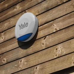 Sirene extérieure - YALE - Pour alarme intelligente - 100 dB et lumie