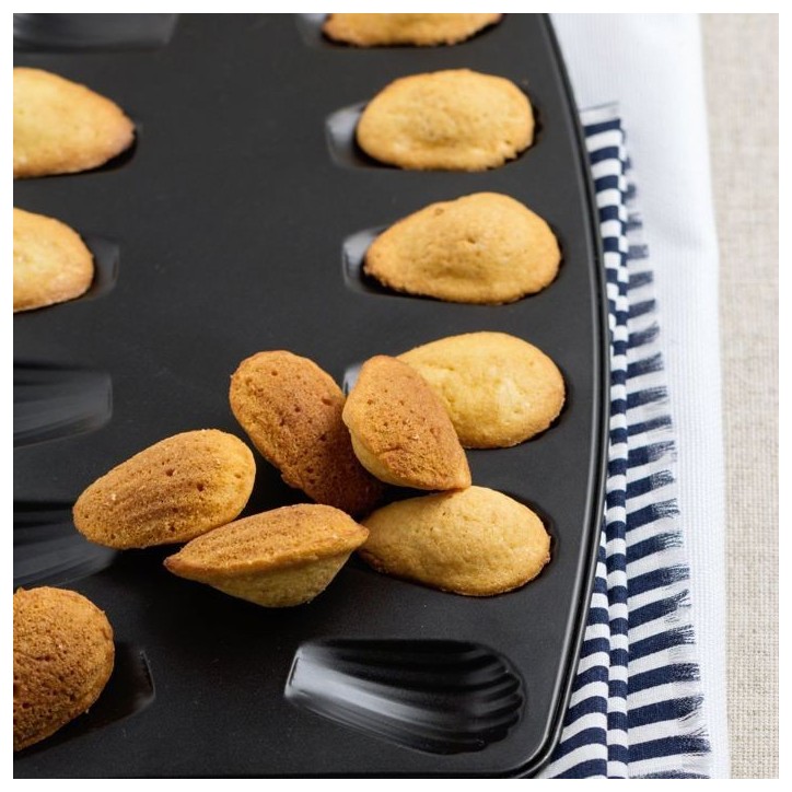 Lot de 2 moules a madeleines 12 empreintes - ZENKER - Spécial Countries Lot de 2 moules a madeleines 12 empreintes - ZENKER - Spécial Countries