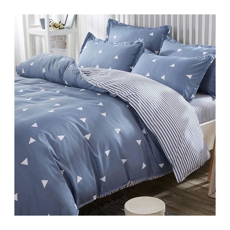 Parure de lit - 1 housse de couette 220 x 240 cm + 2 taies d'oreiller Parure de lit - 1 housse de couette 220 x 240 cm + 2 taies d'oreiller