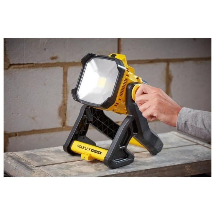 Lampe Projecteur - Stanley Fatmax - SFMCL030B-XJ - LED - 18V - 750 a 1850 Lumens - Sans Batterie