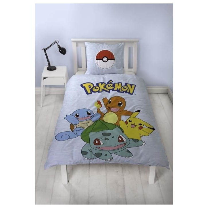 Parure de lit réversible - POKEMON - Pikachu et Starter 1G III - Microfibre - 1 housse de couette 140 x 200 cm + 1 taie 63 x 63 Parure de lit réversible - POKEMON - Pikachu et Starter 1G III - Microfibre - 1 housse de couette 140 x 200 cm + 1 taie 63 x 63