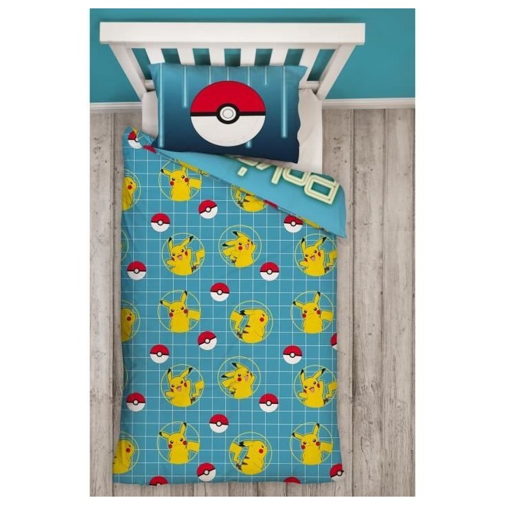 Parure de lit réversible - POKEMON - Pikachu Laser - Microfibre - 1 housse de couette 140 x 200 cm + 1 taie 63 x 63 cm Parure de lit réversible - POKEMON - Pikachu Laser - Microfibre - 1 housse de couette 140 x 200 cm + 1 taie 63 x 63 cm