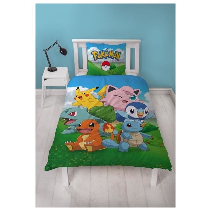 Parure de lit - POKEMON - Pikachu et ses amis - Bleu - Microfibre - 1 housse de couette 140 x 200 cm + 1 taie 63 x 63 cm Parure de lit - POKEMON - Pikachu et ses amis - Bleu - Microfibre - 1 housse de couette 140 x 200 cm + 1 taie 63 x 63 cm