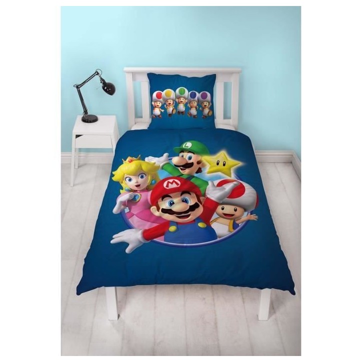 Parure de lit réversible - MARIO BROS - Mario et ses amis - Microfibre - 1 housse de couette 140 x 200 cm + 1 taie 63 x 63 cm Parure de lit réversible - MARIO BROS - Mario et ses amis - Microfibre - 1 housse de couette 140 x 200 cm + 1 taie 63 x 63 cm