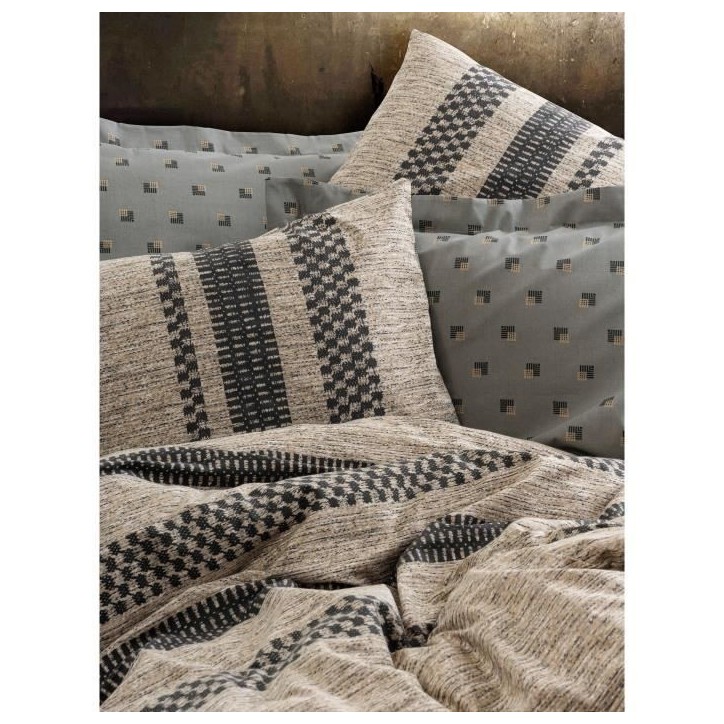 Parure de lit - 1 housse de couette 220 x 240 cm + 2 taies d'oreiller 60 x 60 cm - 100% coton renforcé - Brun Parure de lit - 1 housse de couette 220 x 240 cm + 2 taies d'oreiller 60 x 60 cm - 100% coton renforcé - Brun