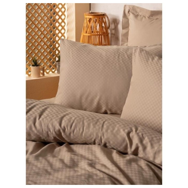 Parure de lit - 1 housse de couette 220 x 240 cm + 2 taies d'oreiller 60 x 60 cm - 100% coton renforcé - Vison Parure de lit - 1 housse de couette 220 x 240 cm + 2 taies d'oreiller 60 x 60 cm - 100% coton renforcé - Vison