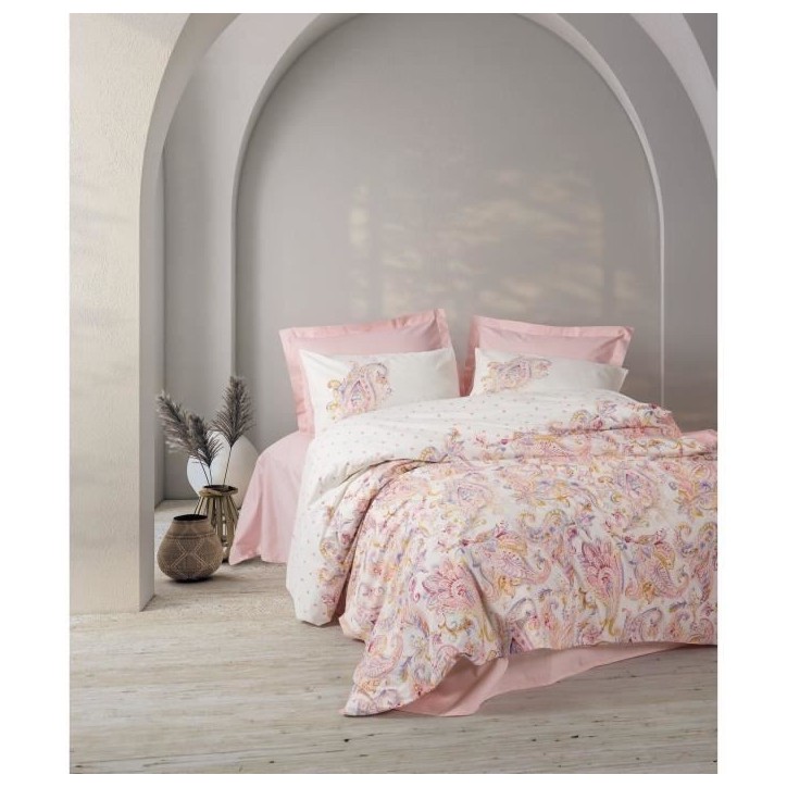 Parure de lit - 1 housse de couette 220 x 240 cm + 2 taies d'oreiller 60 x 60 cm - 100% coton renforcé - Rose Parure de lit - 1 housse de couette 220 x 240 cm + 2 taies d'oreiller 60 x 60 cm - 100% coton renforcé - Rose