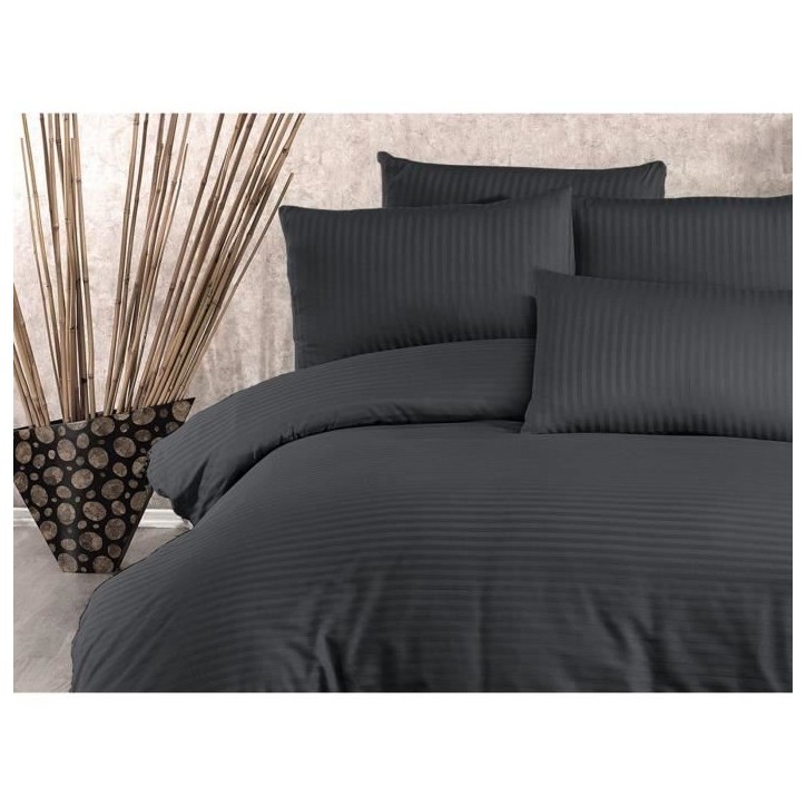 Parure de lit - 1 housse de couette 220x240 cm + 2 taies d'oreiller 60x60 cm - 80% coton, 20% polyester - Anthracite Parure de lit - 1 housse de couette 220x240 cm + 2 taies d'oreiller 60x60 cm - 80% coton, 20% polyester - Anthracite