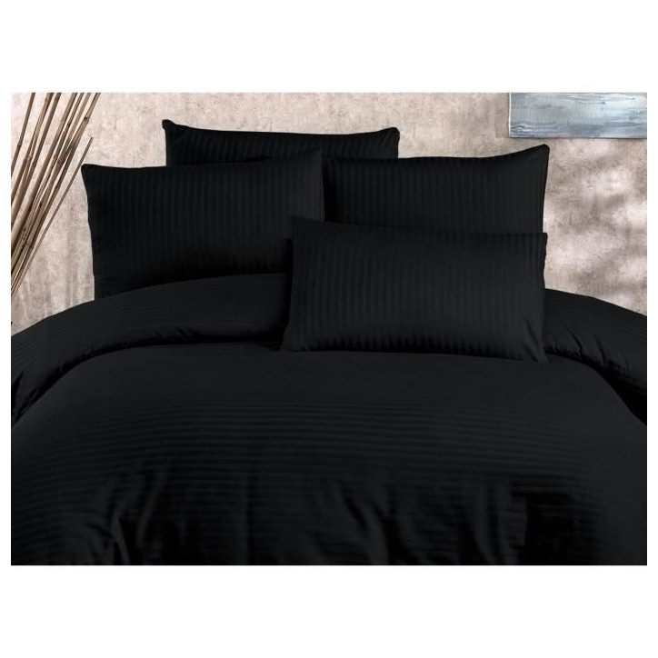 Parure de lit - 1 housse de couette 220 x 240 cm + 2 taies d'oreiller 60 x 60 cm - 80% coton, 20% polyester - Noir Parure de lit - 1 housse de couette 220 x 240 cm + 2 taies d'oreiller 60 x 60 cm - 80% coton, 20% polyester - Noir