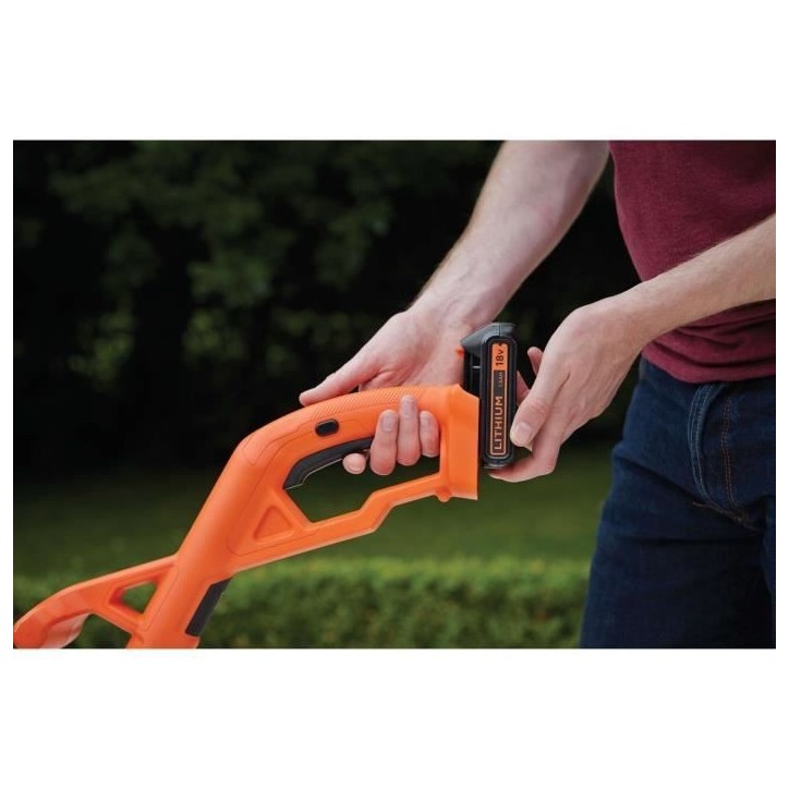 Coupe-bordures électrique sans fil + batterie 2Ah + chargeur - BLACK&DECKER - ST182320-QW - 18V - 25cm Coupe-bordures électrique sans fil + batterie 2Ah + chargeur - BLACK&DECKER - ST182320-QW - 18V - 25cm