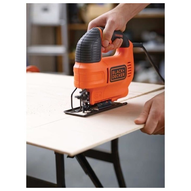Scie sauteuse pendulaire filaire - BLACK+DECKER - KS701E-QS - 520W - profondeur de coupe 70mm Scie sauteuse pendulaire filaire - BLACK+DECKER - KS701E-QS - 520W - profondeur de coupe 70mm