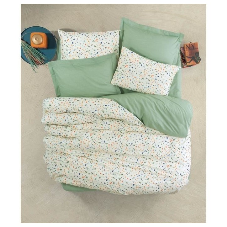 Parure de lit - 1 housse de couette 220 x 240 cm + 2 taies d'oreiller 60 x 60 cm - 100% coton renforcé - Vert Parure de lit - 1 housse de couette 220 x 240 cm + 2 taies d'oreiller 60 x 60 cm - 100% coton renforcé - Vert