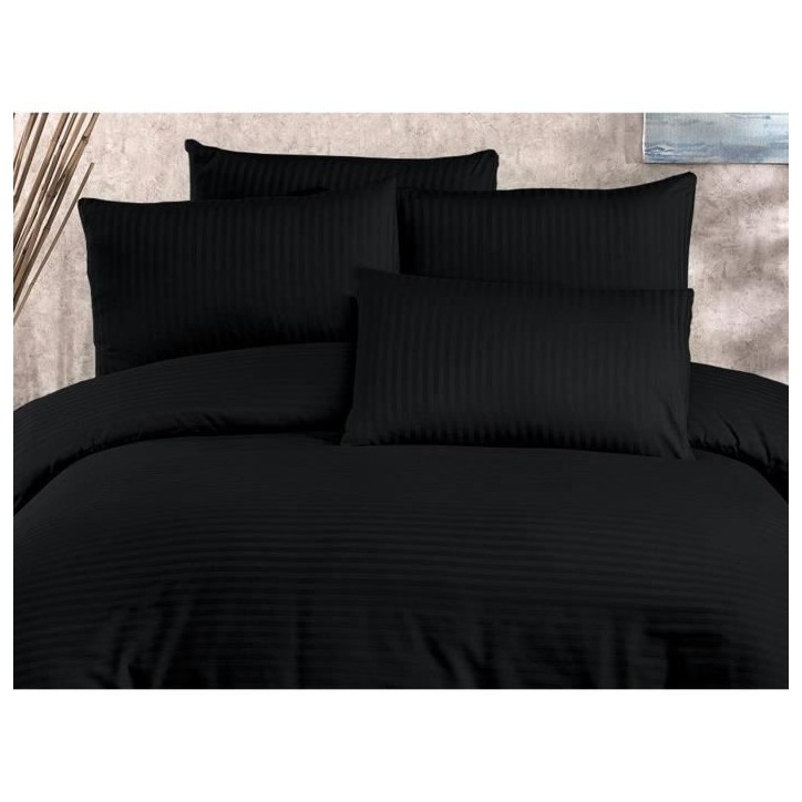 Parure de lit - 1 housse de couette 220 x 240 cm + 2 taies d'oreiller 60 x 60 cm - 70% polyester, 30% coton - Noir Parure de lit - 1 housse de couette 220 x 240 cm + 2 taies d'oreiller 60 x 60 cm - 70% polyester, 30% coton - Noir