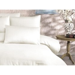 Parure de lit - 1 housse de couette 220 x 240 cm + 2 taies d'oreiller