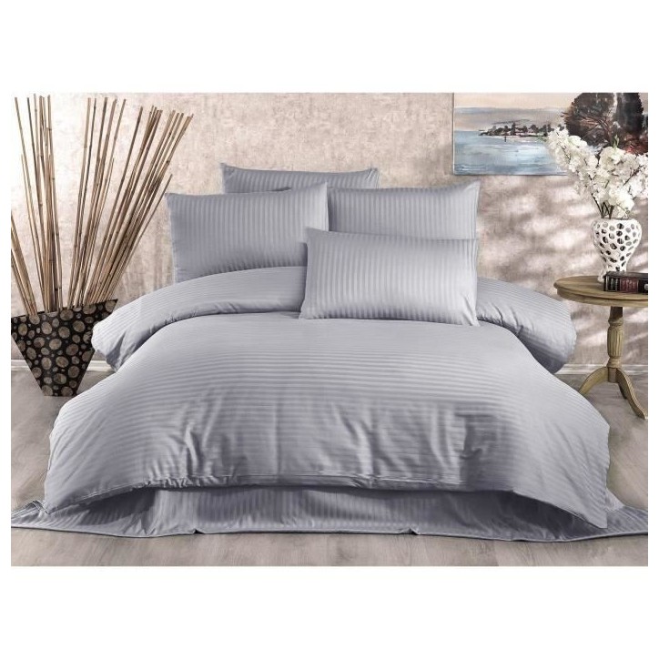 Parure de lit - 1 housse de couette 220 x 240 cm + 2 taies d'oreiller 60 x 60 cm - 70% polyester, 30% coton - Gris Parure de lit - 1 housse de couette 220 x 240 cm + 2 taies d'oreiller 60 x 60 cm - 70% polyester, 30% coton - Gris