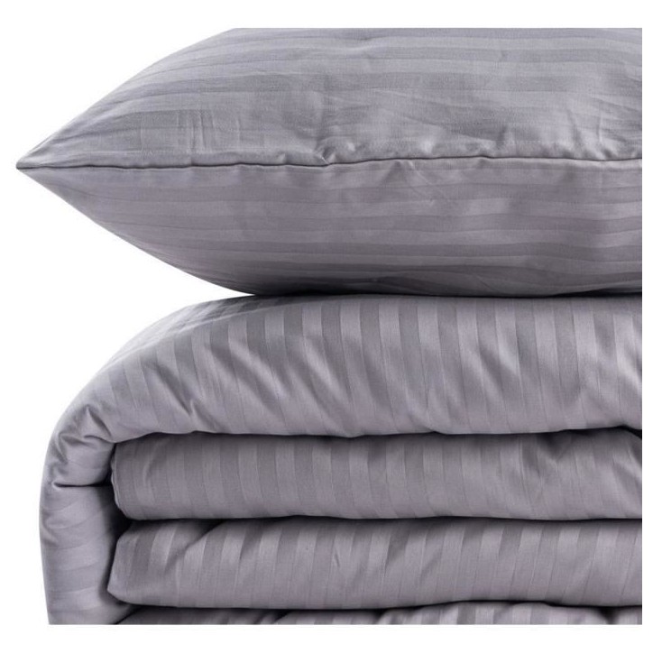 Parure de lit - 1 housse de couette 220 x 240 cm + 2 taies d'oreiller 60 x 60 cm - 70% polyester, 30% coton - Gris Parure de lit - 1 housse de couette 220 x 240 cm + 2 taies d'oreiller 60 x 60 cm - 70% polyester, 30% coton - Gris