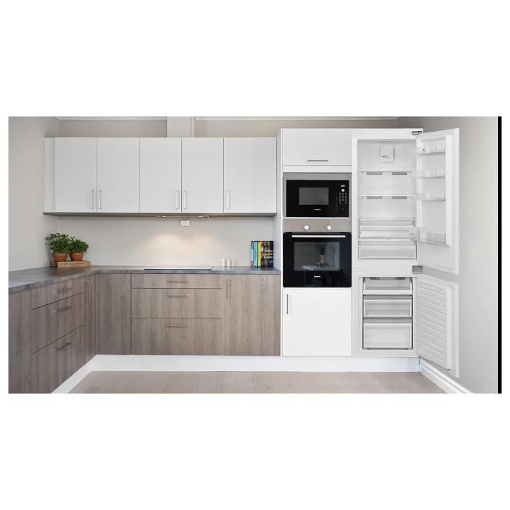 Réfrigérateur congélateur bas encastrable - 233L - Total No Frost (Sans givre) - L54x H177 x P54,5cm - Classe D Réfrigérateur congélateur bas encastrable - 233L - Total No Frost (Sans givre) - L54x H177 x P54,5cm - Classe D