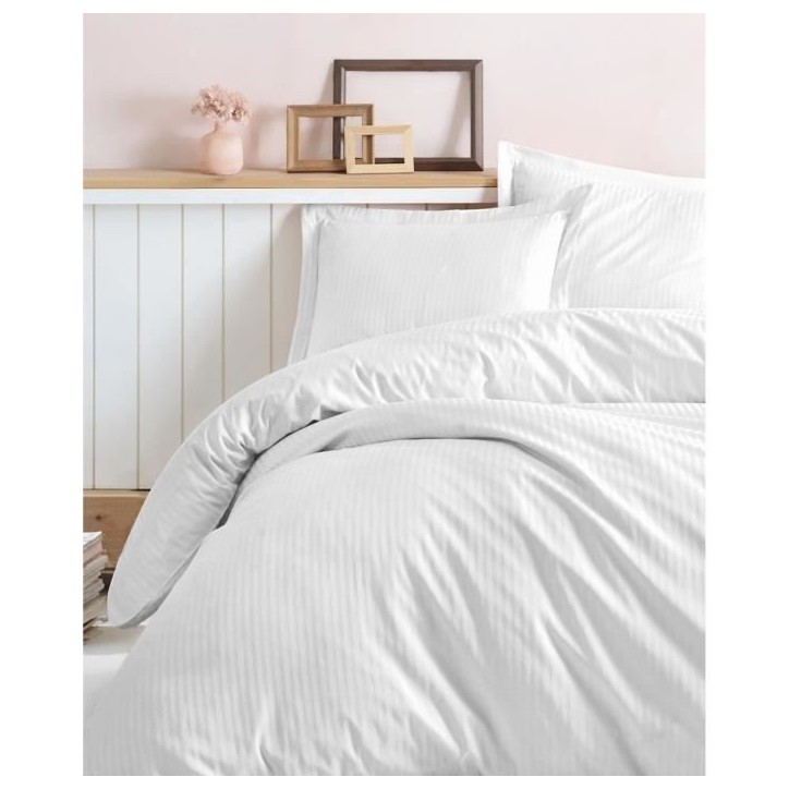 Parure de lit - 1 housse de couette 220 x 240 cm + 2 taies d'oreiller 60 x 60 cm - Satiné 100% coton - Blanc Parure de lit - 1 housse de couette 220 x 240 cm + 2 taies d'oreiller 60 x 60 cm - Satiné 100% coton - Blanc