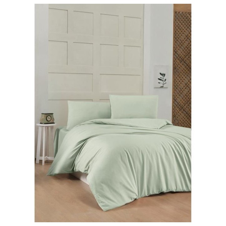 Parure de lit - 1 housse de couette 220 x 240 cm + 2 taies d'oreiller 60 x 60 cm - 100% coton renforcé - Vert Parure de lit - 1 housse de couette 220 x 240 cm + 2 taies d'oreiller 60 x 60 cm - 100% coton renforcé - Vert