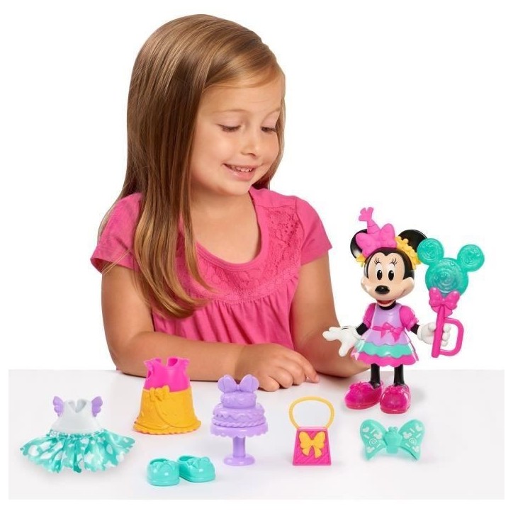 Coffret poupée - DISNEY MINNIE MOUSE - Figurine Articulée 15 cm Sweet Party - Avec vetements et accessoires