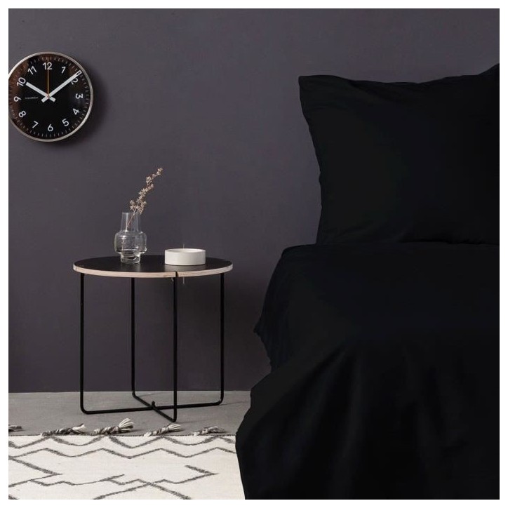Parure de lit - 1 housse de couette 220 x 240 cm + 2 taies d'oreiller 60 x 60 cm - Satiné 100% coton - Noir Parure de lit - 1 housse de couette 220 x 240 cm + 2 taies d'oreiller 60 x 60 cm - Satiné 100% coton - Noir