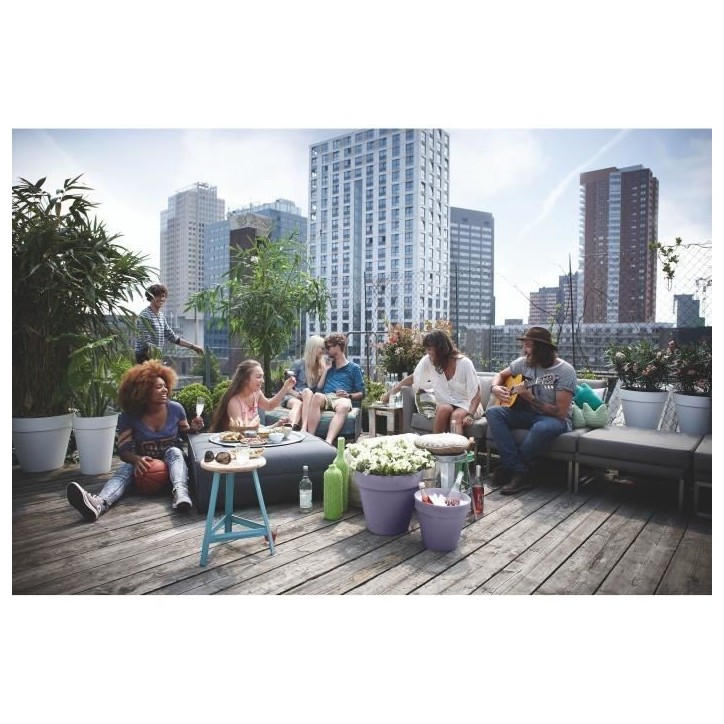 ELHO Pot de fleurs Loft Urban Rond avec roues - Violet - Ø 48.5 x H 45 cm - Extérieur - 100% recyclé ELHO Pot de fleurs Loft Urban Rond avec roues - Violet - Ø 48.5 x H 45 cm - Extérieur - 100% recyclé
