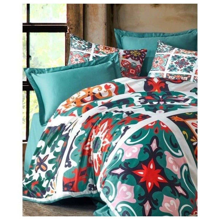 Parure de lit - 1 housse de couette 220 x 240 cm + 2 taies d'oreiller 60 x 60 cm - 100 % polyester microsatin - Vert Parure de lit - 1 housse de couette 220 x 240 cm + 2 taies d'oreiller 60 x 60 cm - 100 % polyester microsatin - Vert