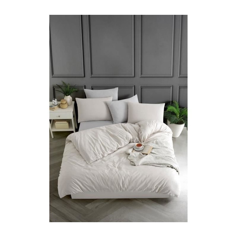 Parure de lit - 1 housse de couette 220 x 240 cm + 2 taies d'oreiller Parure de lit - 1 housse de couette 220 x 240 cm + 2 taies d'oreiller