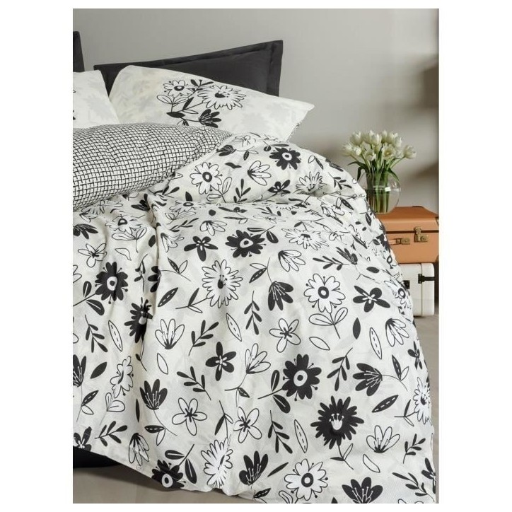 Parure de lit - 1 housse de couette 220 x 240 cm + 2 taies d'oreiller 60 x 60 cm - 100% coton renforcé - Noir Parure de lit - 1 housse de couette 220 x 240 cm + 2 taies d'oreiller 60 x 60 cm - 100% coton renforcé - Noir