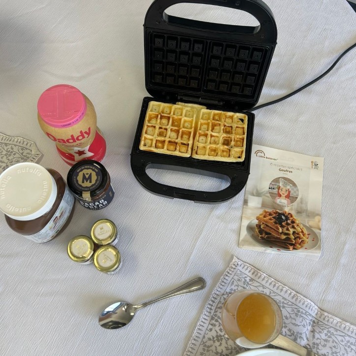 Gaufrier LITTLE BALANCE - Happy Gaufres - Revetement antiadhésif sans PFAS - 750W Gaufrier LITTLE BALANCE - Happy Gaufres - Revetement antiadhésif sans PFAS - 750W