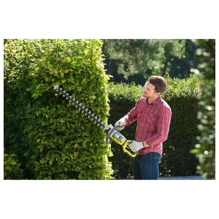Taille-haies électrique filaire 800 W RYOBI RHT8165RL - lames 65 cm - écartement 34 mm - poignée arriere rotative - HedgeSwee Taille-haies électrique filaire 800 W RYOBI RHT8165RL - lames 65 cm - écartement 34 mm - poignée arriere rotative - HedgeSwee