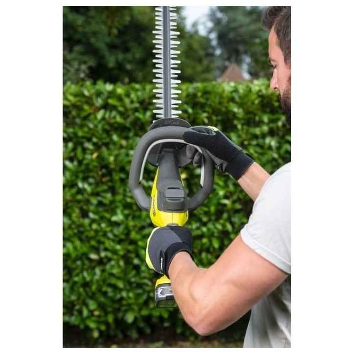 RYOBI - Taille-haies LINEA 18V ONE+ - design en ligne - lames 55 cm - écartement 24 mm - sans batterie ni chargeur - RY18HT55A- RYOBI - Taille-haies LINEA 18V ONE+ - design en ligne - lames 55 cm - écartement 24 mm - sans batterie ni chargeur - RY18HT55A-