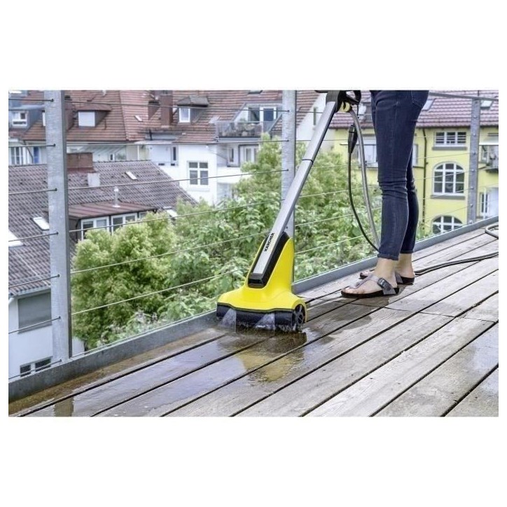 Nettoyeur de terrasses en bois Kärcher PCL 4 Patio Cleaner - Nettoyage en profondeur, sans effort, dans le sens de la fibre du