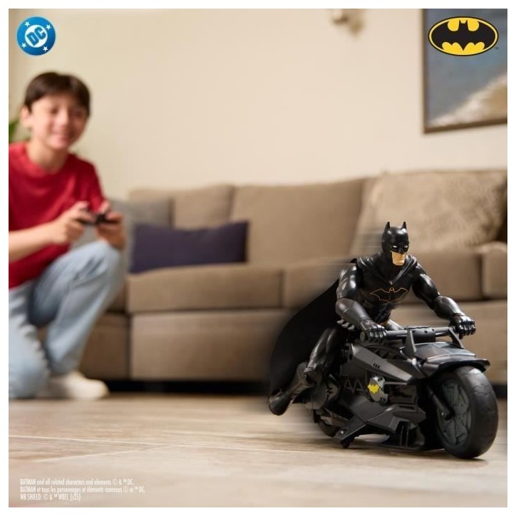 Pack Batcycle RC + Batman - Figurine 30cm - Batman Pack Batcycle RC + Batman - Figurine 30cm - Batman
