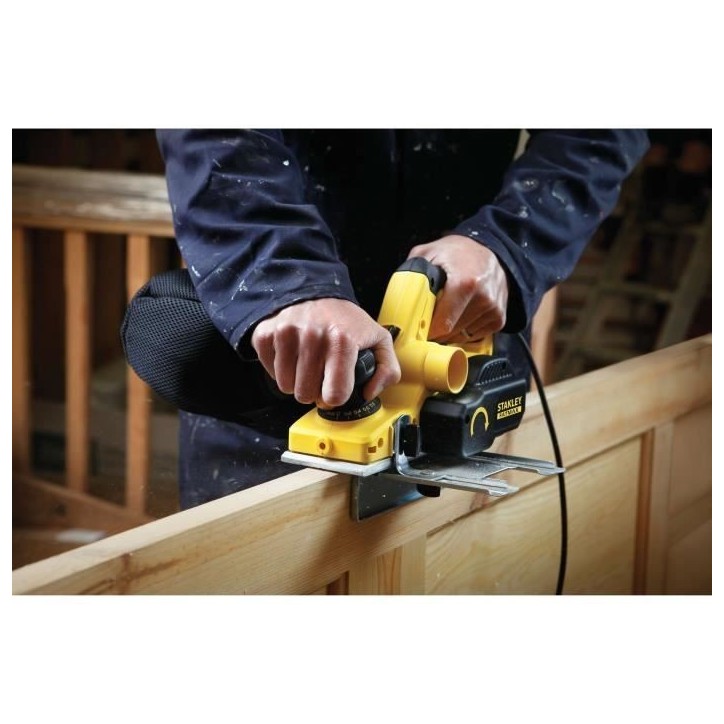 Rabot électrique filaire - Stanley Fatmax - FME630K-QS - 750W - Largeur de rabotage 82 mm Rabot électrique filaire - Stanley Fatmax - FME630K-QS - 750W - Largeur de rabotage 82 mm
