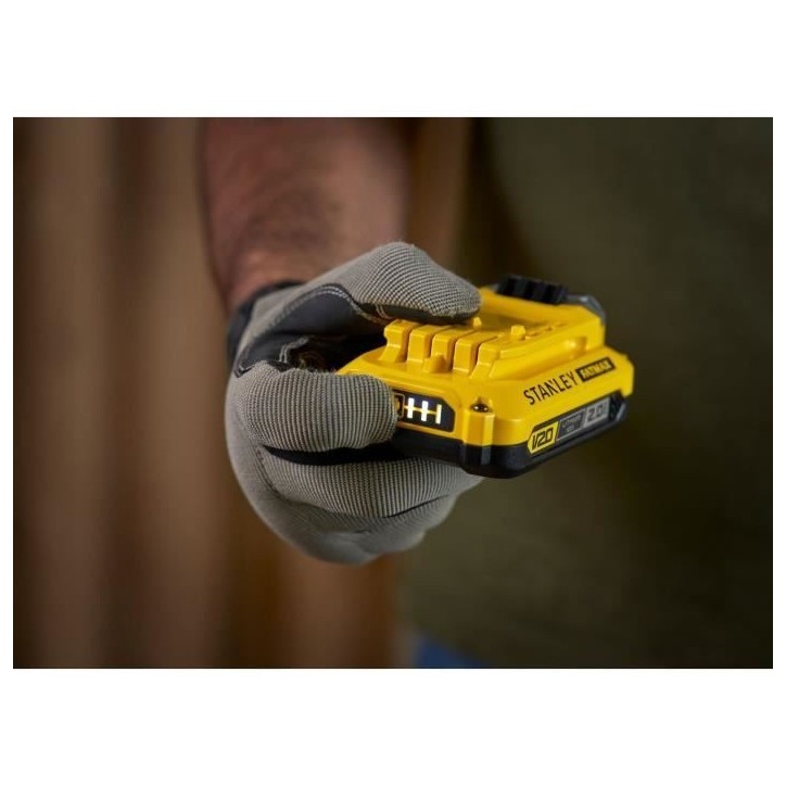 Pack 2 batteries 18V 2 Ah + chargeur 2A - Stanley Fatmax - Compatible avec la gamme STANLEY FATMAX V20 - SFMCB12D2-QW