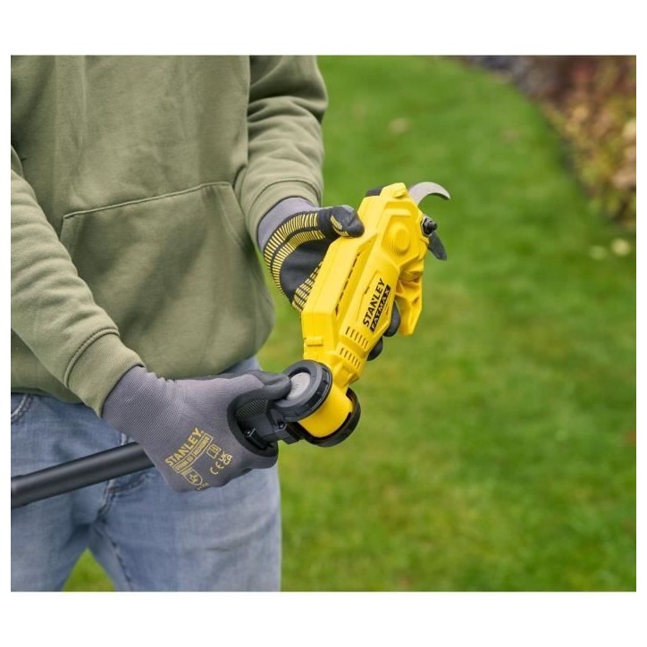 STANLEY FATMAX - SECATEUR SUR PERCHE 18V - Fourni avec un chargeur et une batterie 4AH STANLEY FATMAX - SECATEUR SUR PERCHE 18V - Fourni avec un chargeur et une batterie 4AH