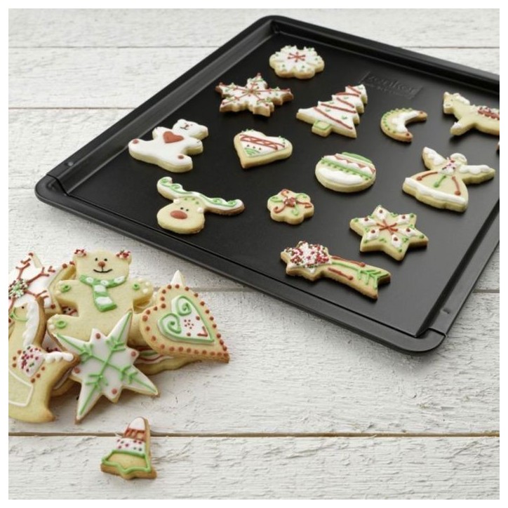 Ensemble avec plaque a pâtisserie extensible et 10 emporte-pieces - ZENKER Ensemble avec plaque a pâtisserie extensible et 10 emporte-pieces - ZENKER
