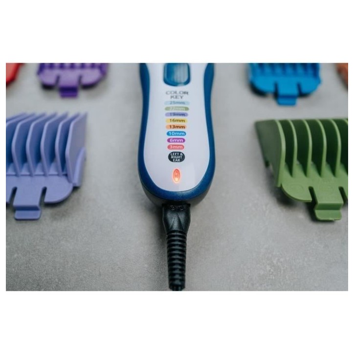 Tondeuse a cheveux - WAHL - COLOR PRO CORDLESS - 3,5 W - 8 sabots - Autonomie : 60 min - Bleu / Gris Tondeuse a cheveux - WAHL - COLOR PRO CORDLESS - 3,5 W - 8 sabots - Autonomie : 60 min - Bleu / Gris