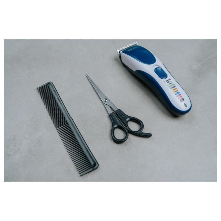 Tondeuse a cheveux - WAHL - COLOR PRO CORDLESS - 3,5 W - 8 sabots - Autonomie : 60 min - Bleu / Gris Tondeuse a cheveux - WAHL - COLOR PRO CORDLESS - 3,5 W - 8 sabots - Autonomie : 60 min - Bleu / Gris