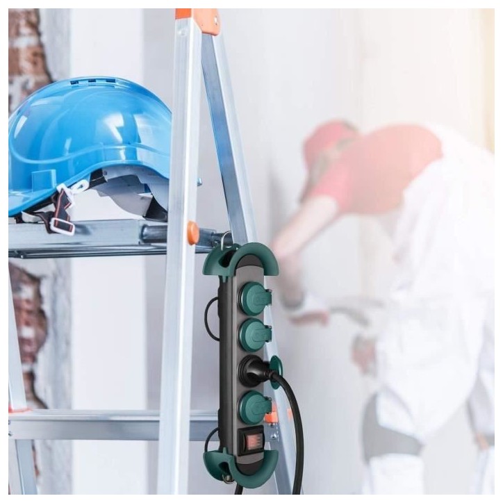 Bloc multiprises - GAO - IP44 - Avec câble 3m, résistant eau/poussiere Bloc multiprises - GAO - IP44 - Avec câble 3m, résistant eau/poussiere