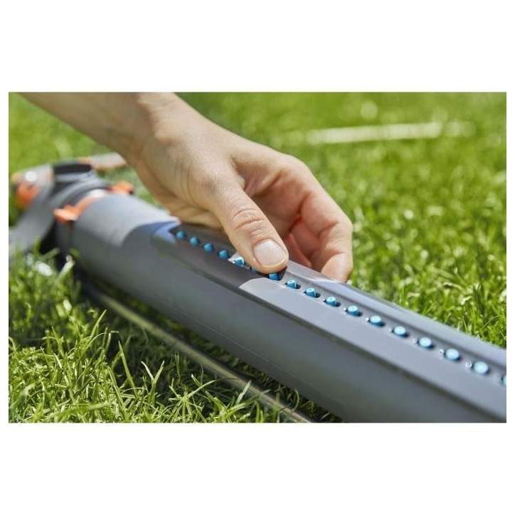 Arroseur oscillant AquaZoom M - GARDENA - Surface 250m² - Portée 18m max - Résistant UV et gel - Garantie 5 ans