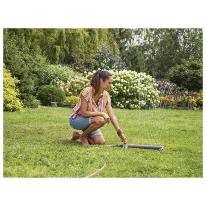 Arroseur oscillant AquaZoom M - GARDENA - Surface 250m² - Portée 18m max - Résistant UV et gel - Garantie 5 ans