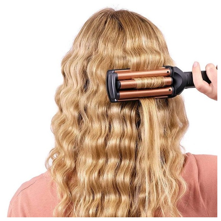 Lisseur - BaByliss - W2447E - Effet wavy, jusqu'a 200°C avec des plaques larges et ondulées en Tourmaline-céramique Lisseur - BaByliss - W2447E - Effet wavy, jusqu'a 200°C avec des plaques larges et ondulées en Tourmaline-céramique